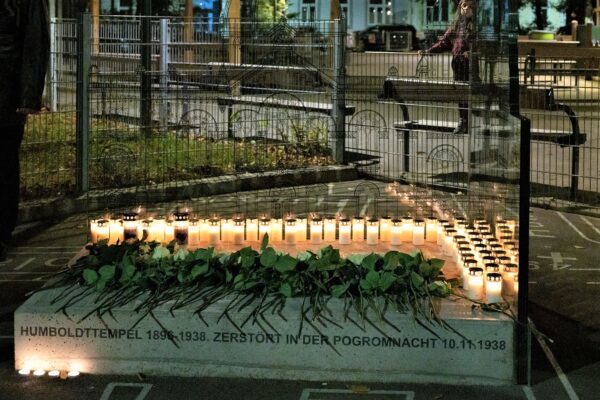 Gedenkfeier_Mahnmal2